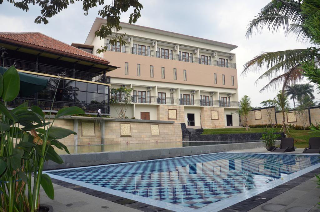 Bumi Cikeas Sentul Bogor Hotel Room photo