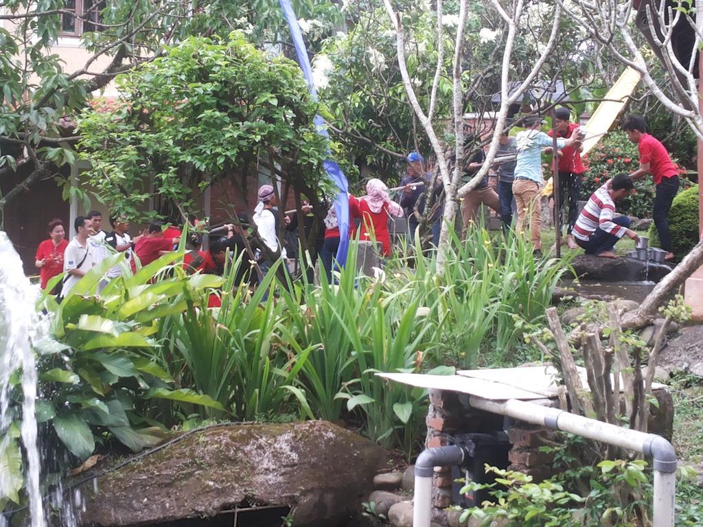 Bumi Cikeas Sentul Bogor Hotel Exterior photo