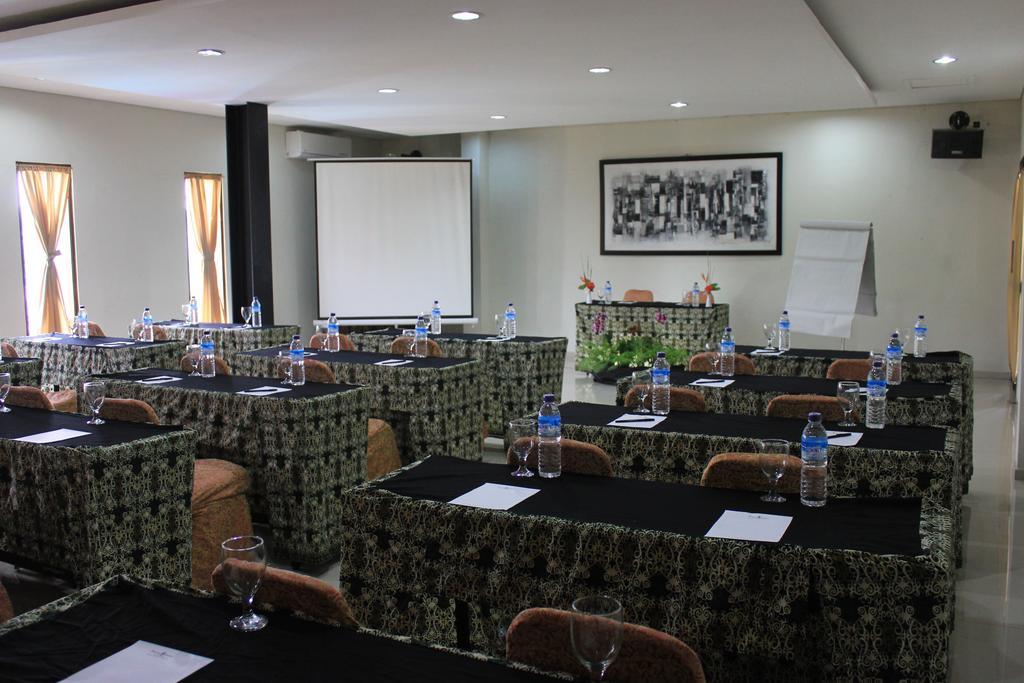 Bumi Cikeas Sentul Bogor Hotel Exterior photo