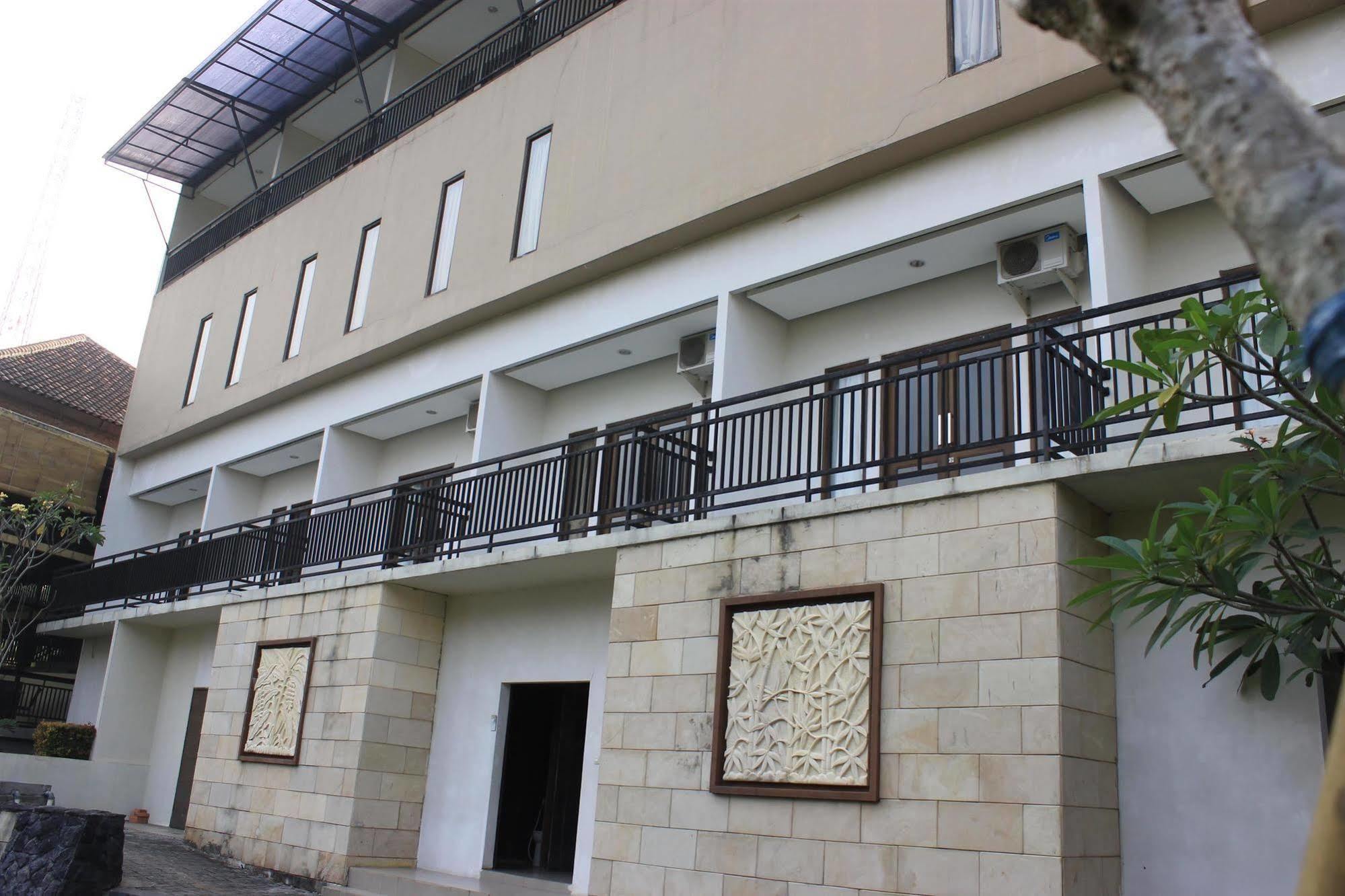 Bumi Cikeas Sentul Bogor Hotel Exterior photo
