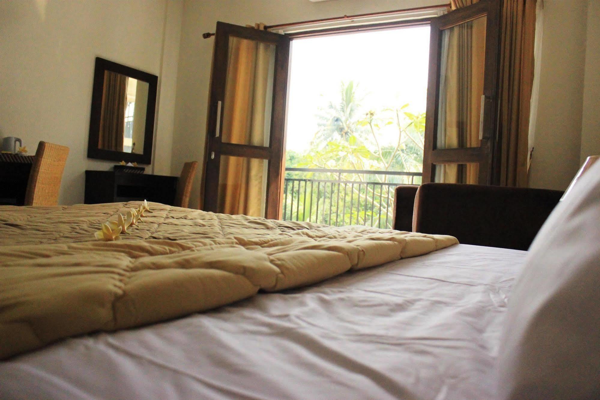 Bumi Cikeas Sentul Bogor Hotel Exterior photo
