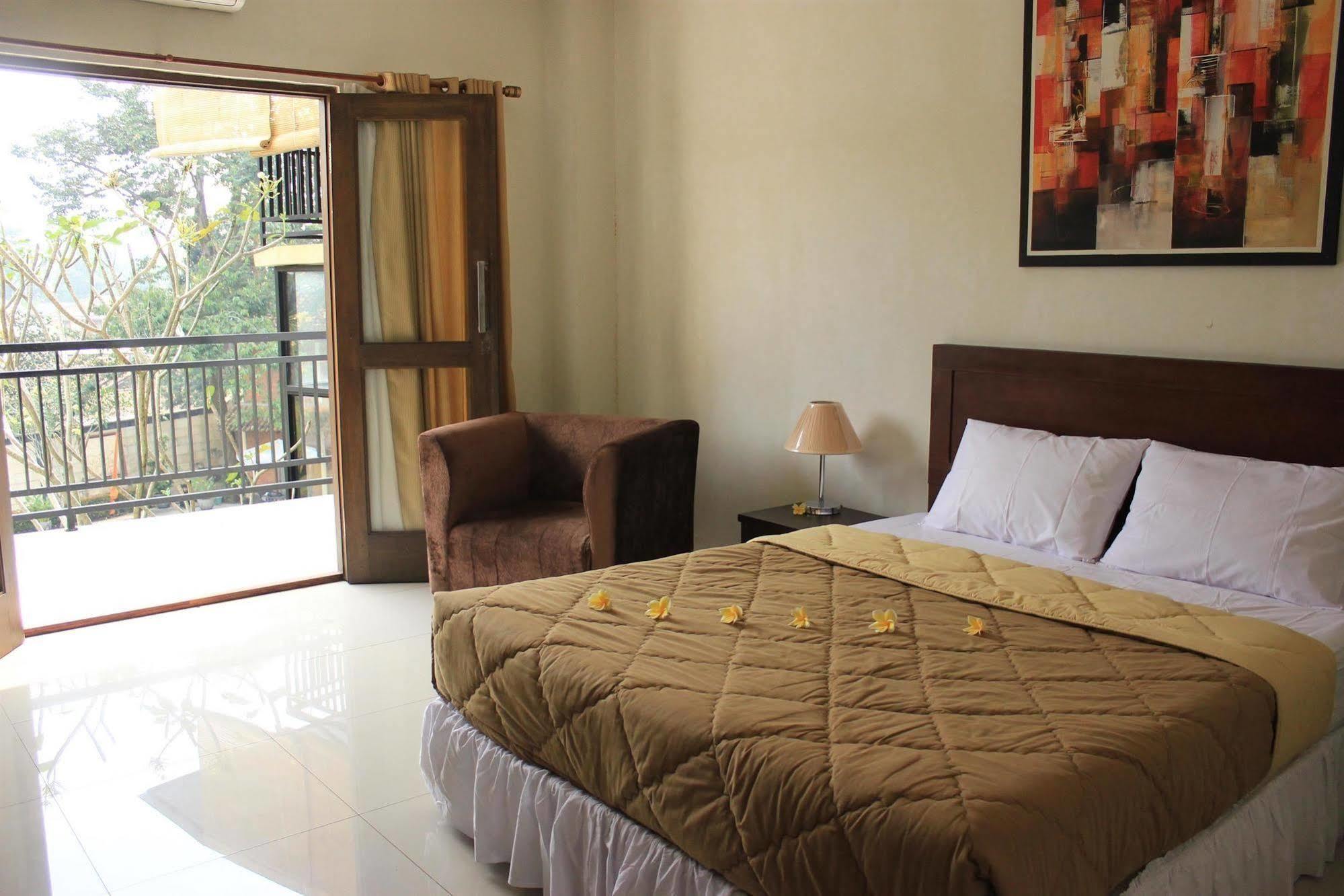 Bumi Cikeas Sentul Bogor Hotel Exterior photo