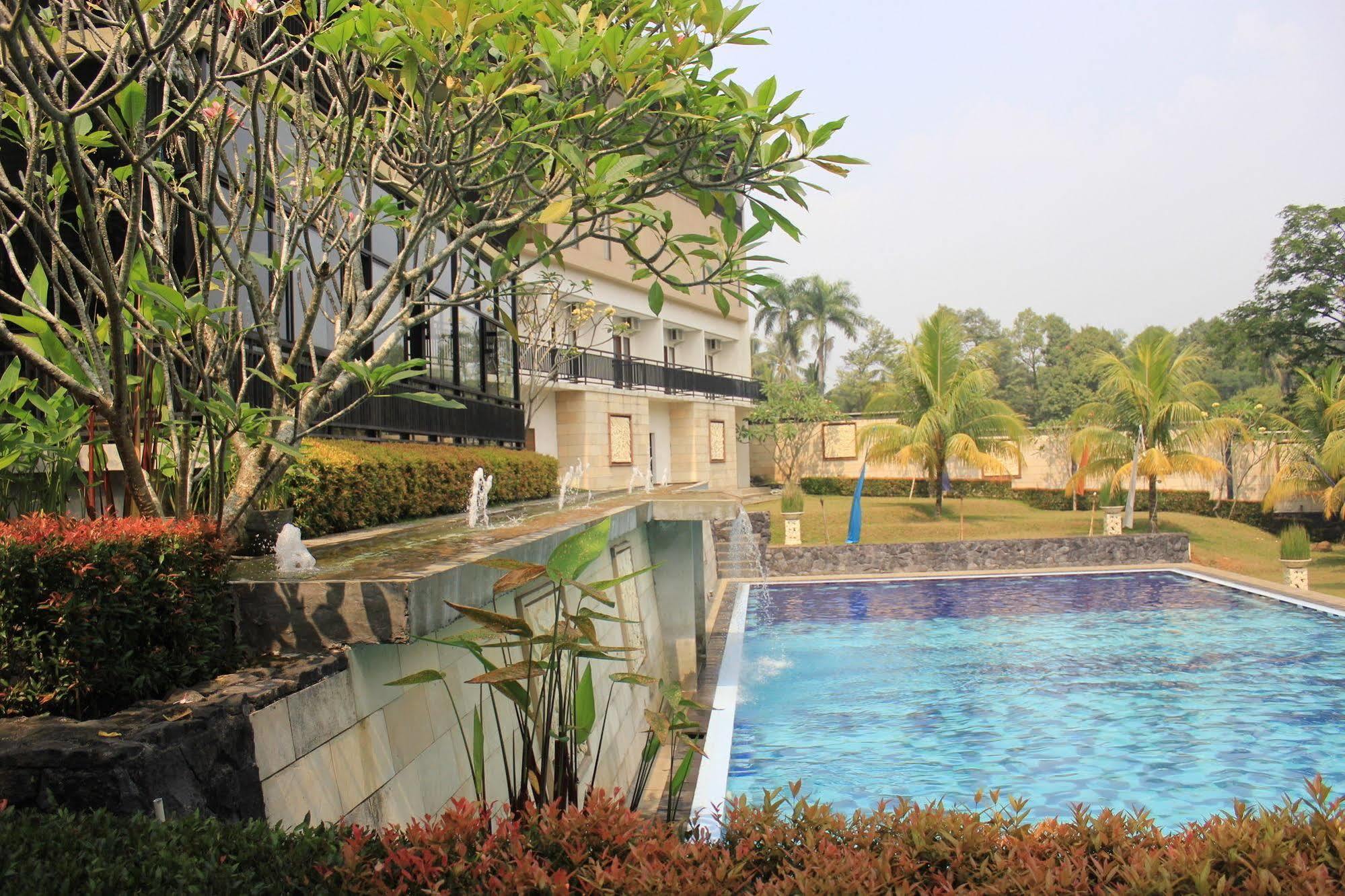 Bumi Cikeas Sentul Bogor Hotel Exterior photo
